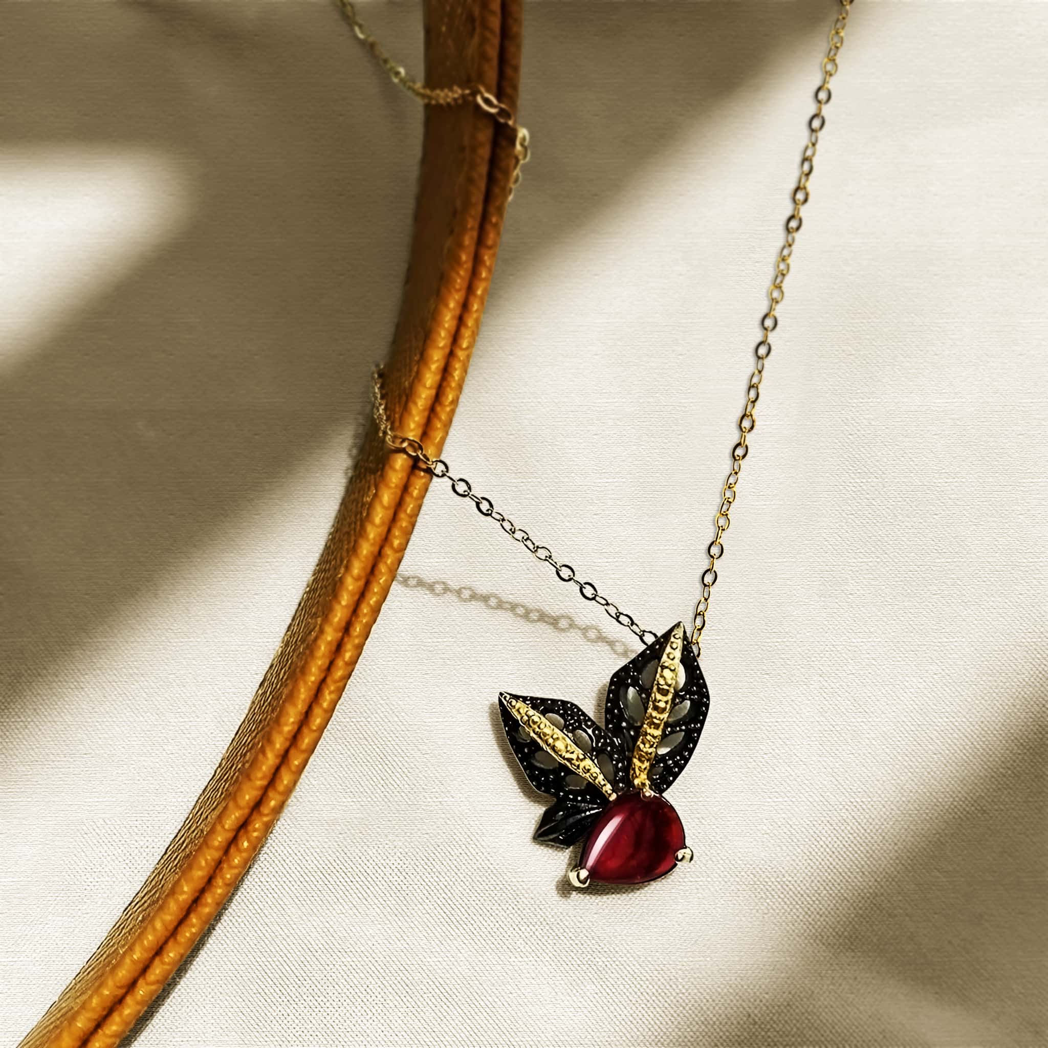Excellent Natural Cabochon Red Ruby Sterling Silver 2-Tones Soar Necklace