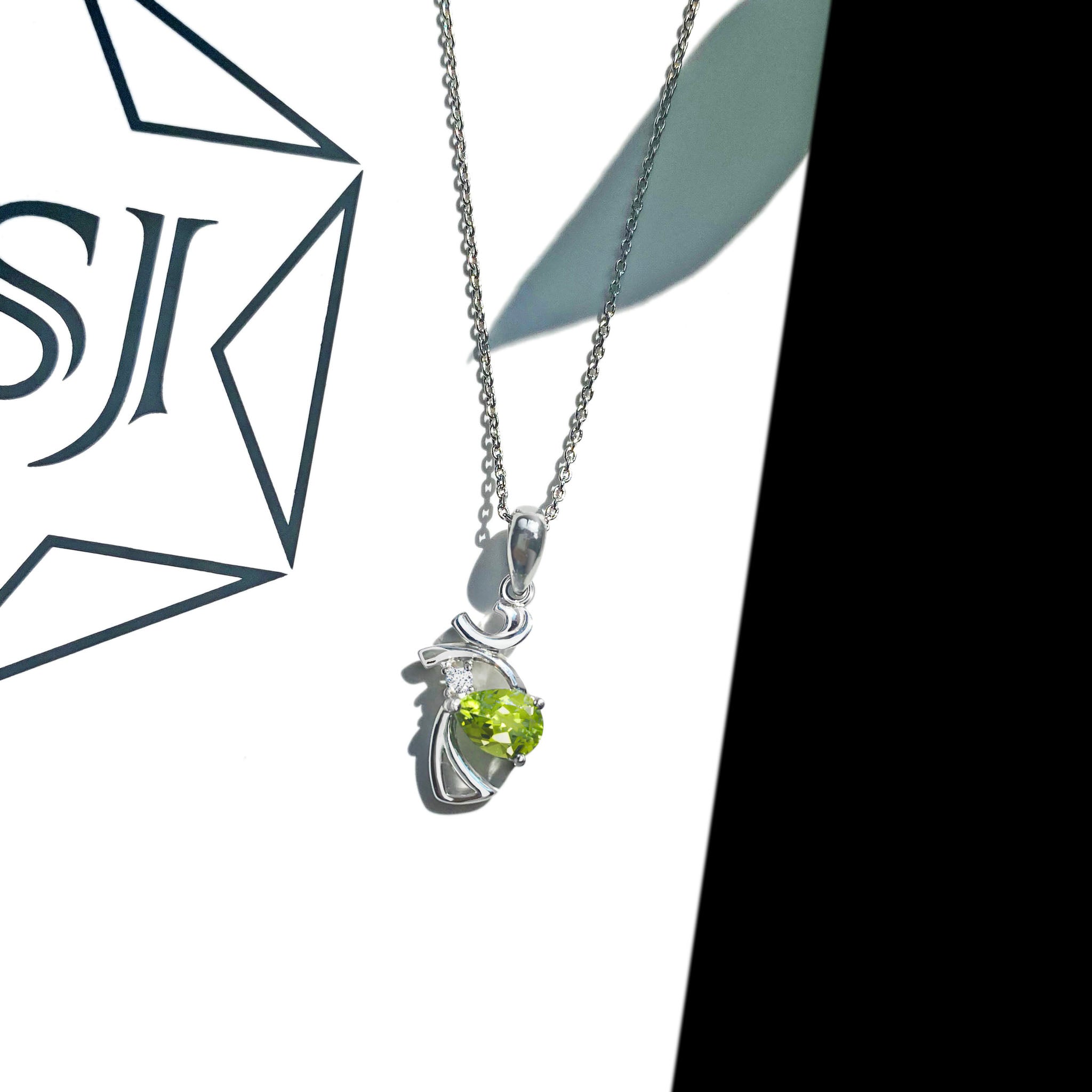 Harmony Natural Elegant Pear Green Peridot Sterling Silver Necklace